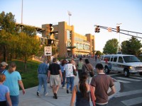 Die Massen strmen aufs Victory Field